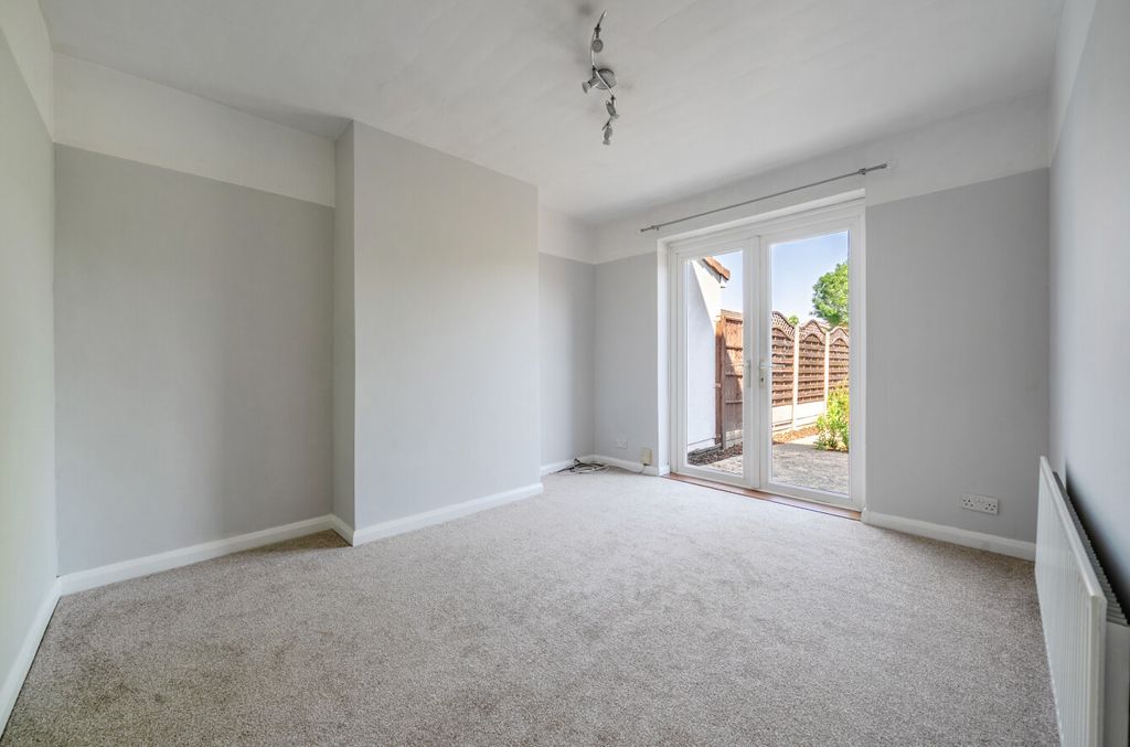 Property photo 3 of 20 Dining Room