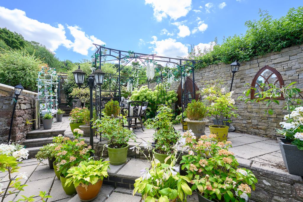 Property photo 3 of 29 Delbourne Farm-48