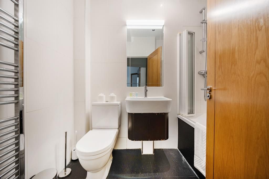 Property photo 3 of 20 WC