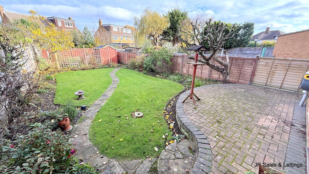 Property photo 2 of 17 20251112_121505107_Ios.Jpg