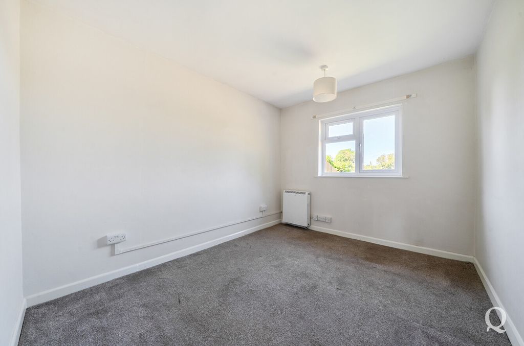 Property photo 3 of 21 Ac674B74-571A-4c1...