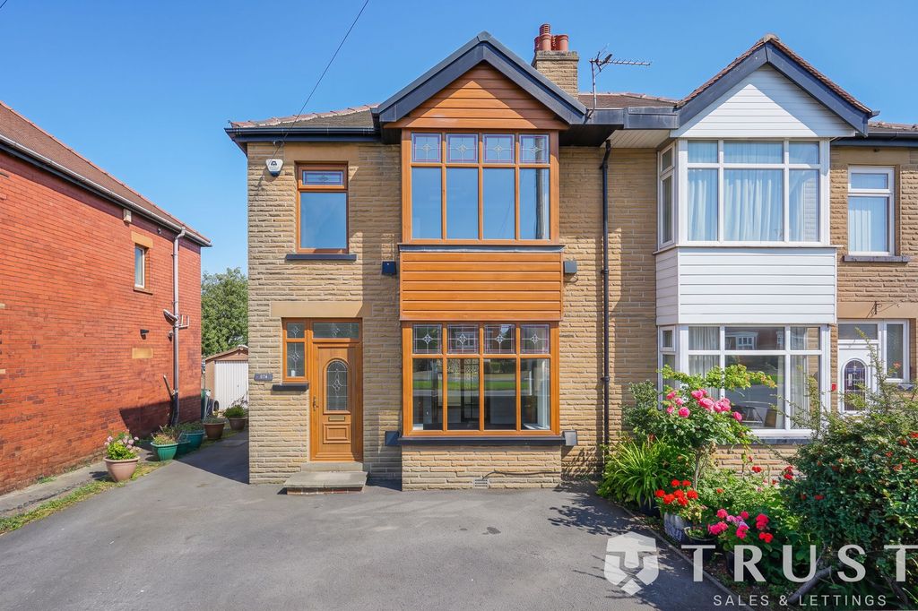 Property photo 1 of 30