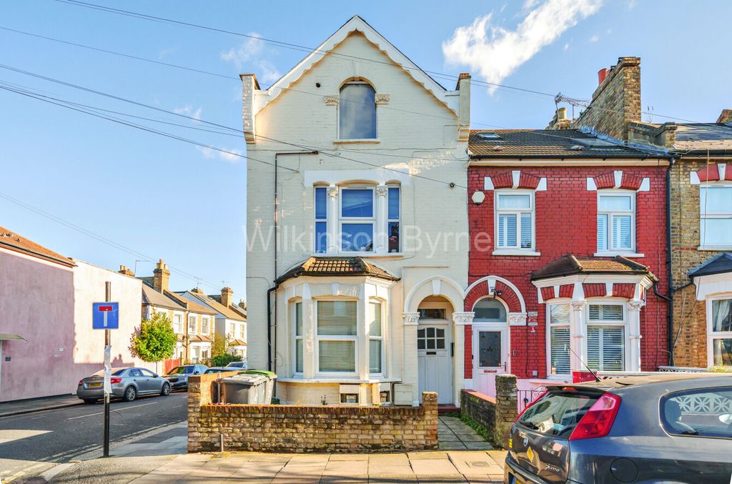 Property photo 3 of 12 3Af784Ed-cc92-438c-95d7-1Eb4c64F3206