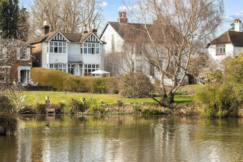 Property photo 1 of 26