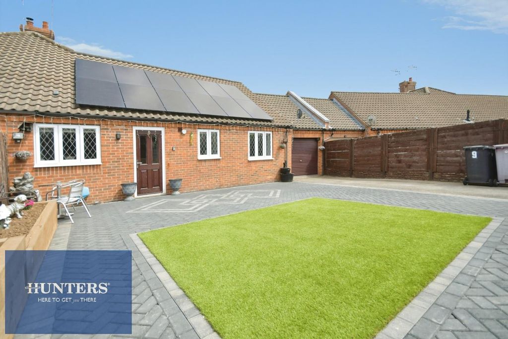 Property photo 1 of 15 Rear Garden 04.Jpg