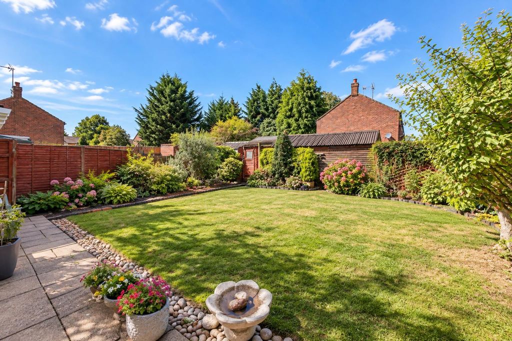Property photo 2 of 12