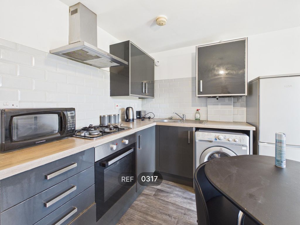 Property photo 3 of 14 Kitchen/Living Area