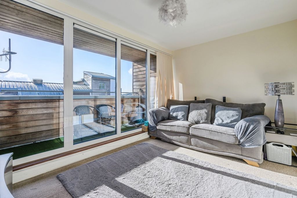 Property photo 2 of 15 Photo