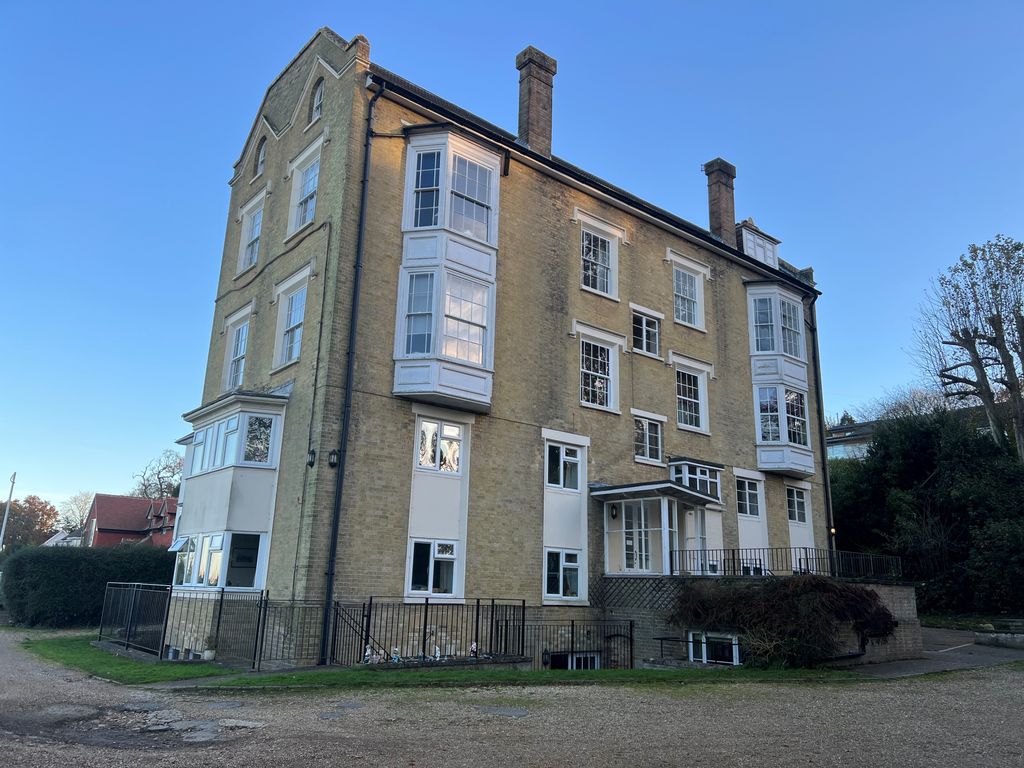 Property photo 1 of 13