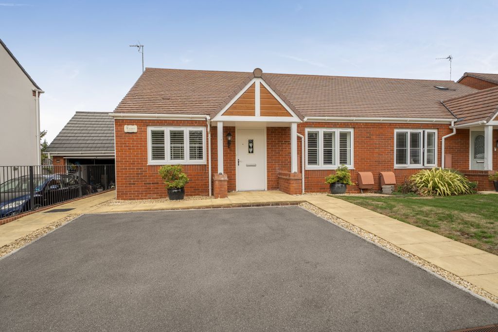 Property photo 1 of 16 151343823