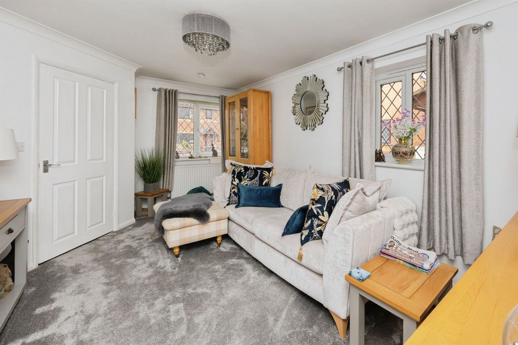 Property photo 2 of 14