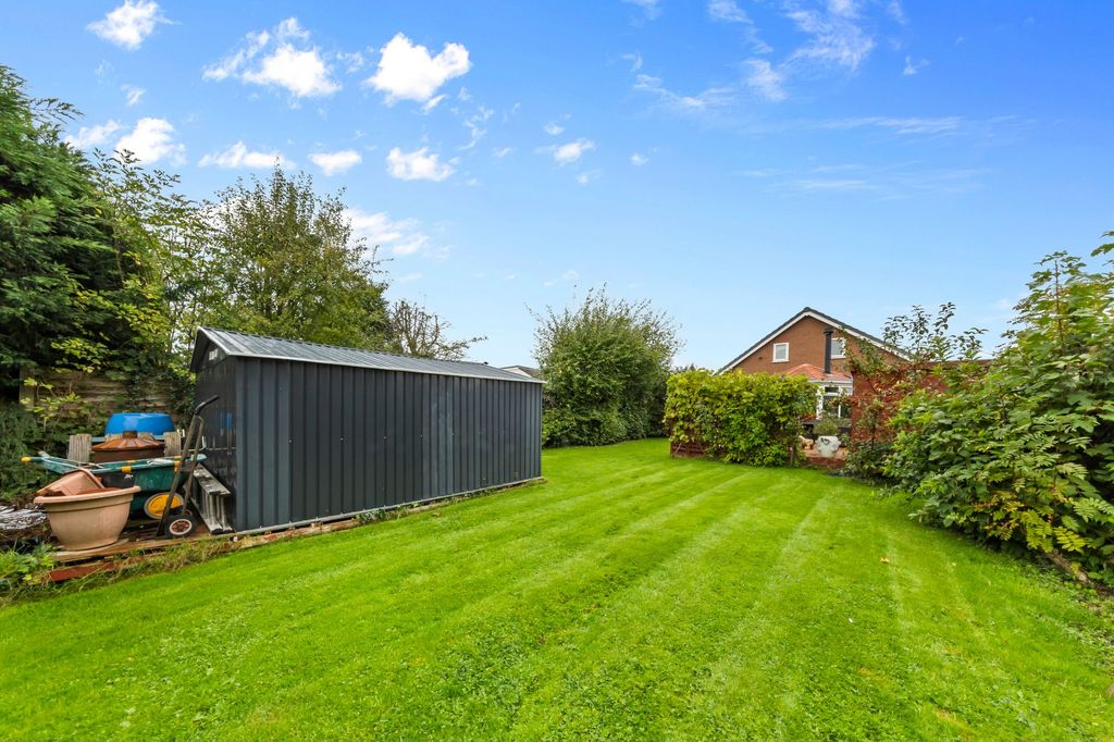 Property photo 2 of 25