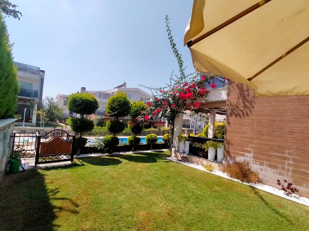 Property photo 3 of 22 Luxury Three-Storey Villa In Kusadasi For Sale - Private Garden