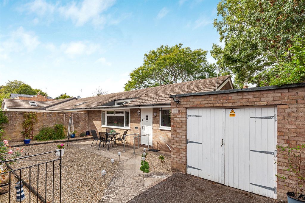 Property photo 1 of 16 Picture No. 05