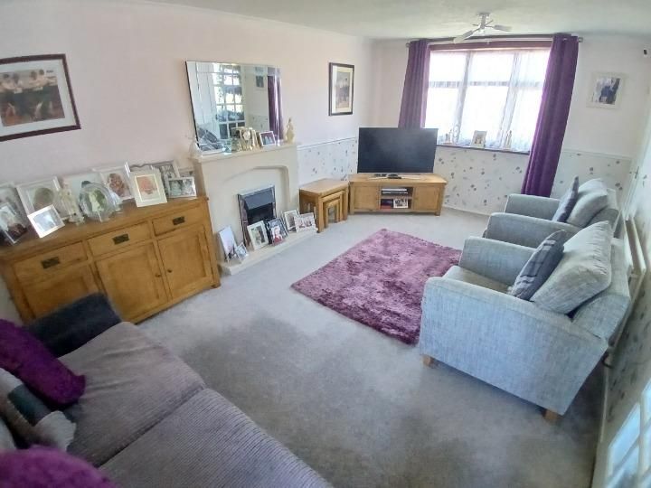 Property photo 3 of 21