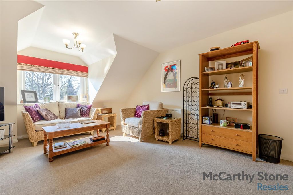 Property photo 2 of 18 8642997-Interior18.Jpg