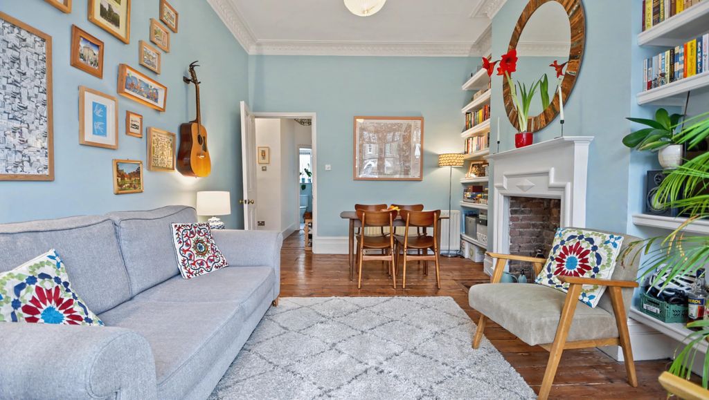 Property photo 3 of 12