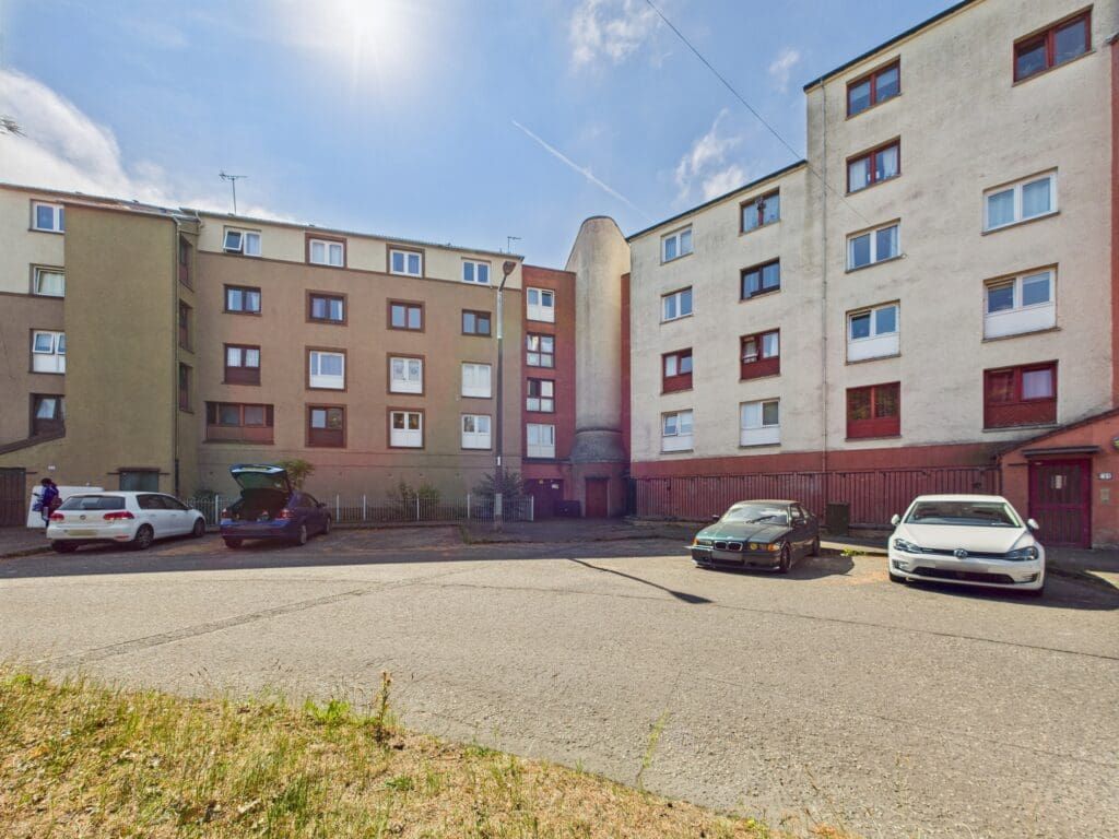 Property photo 1 of 27