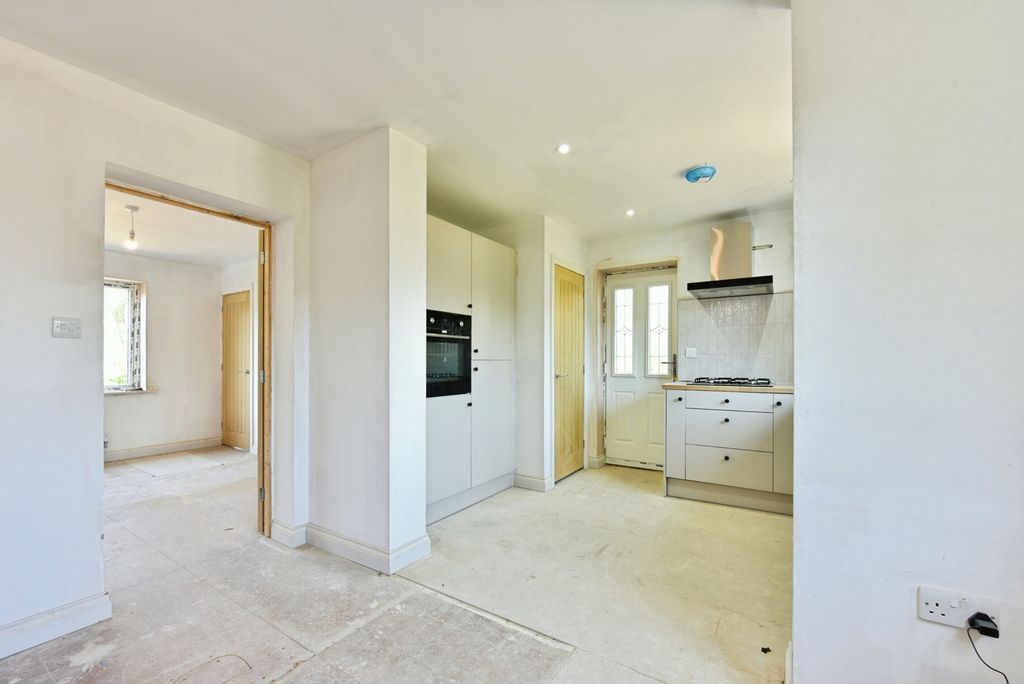 Property photo 3 of 15 Pbox-Img.Jpg