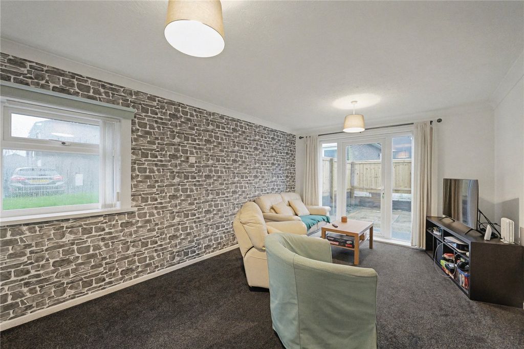 Property photo 2 of 12 Picture No. 02