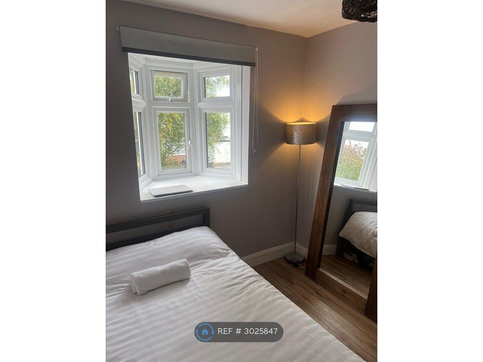 Property photo 1 of 12 Room 1