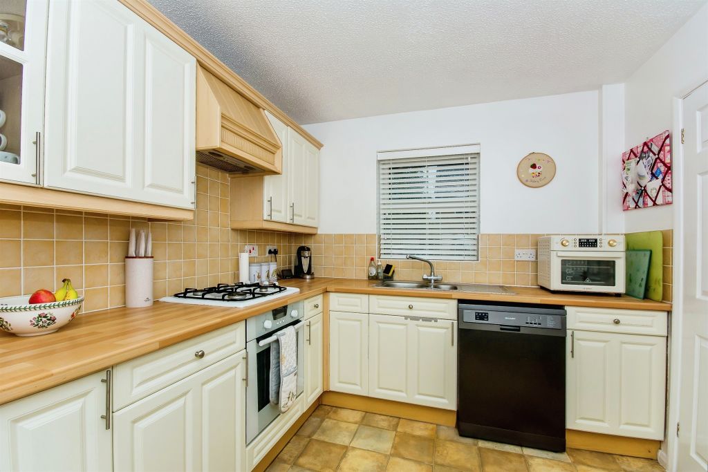 Property photo 3 of 17