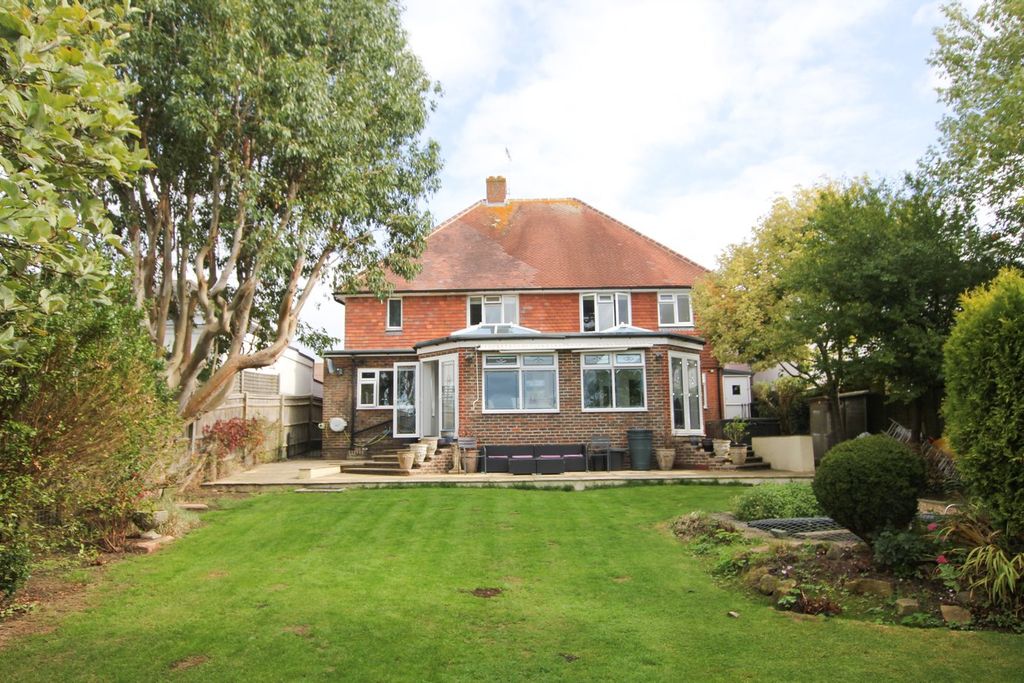 Property photo 1 of 28
