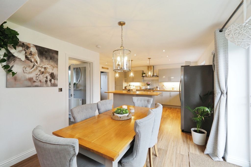 Property photo 3 of 20 Img_3702