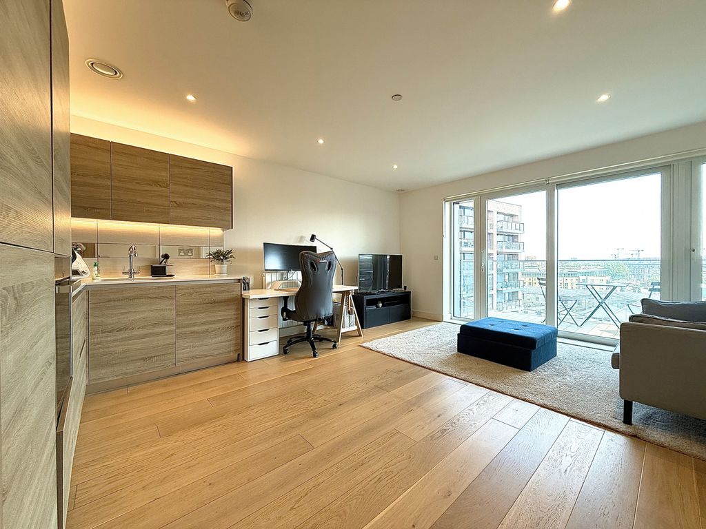 Property photo 3 of 12 Gallery