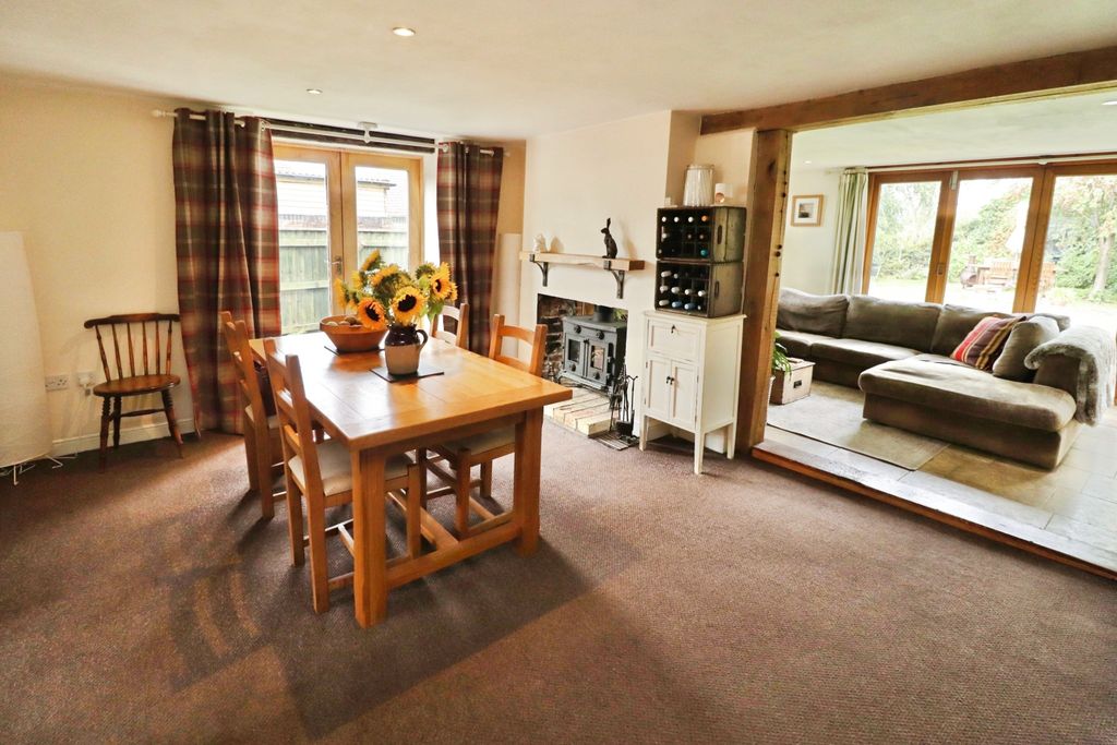 Property photo 3 of 38