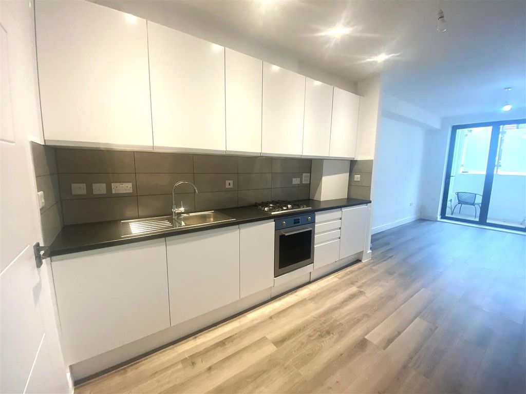Property photo 1 of 3