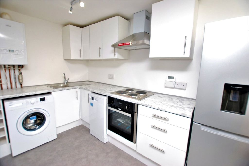 Property photo 2 of 13 Photo 02