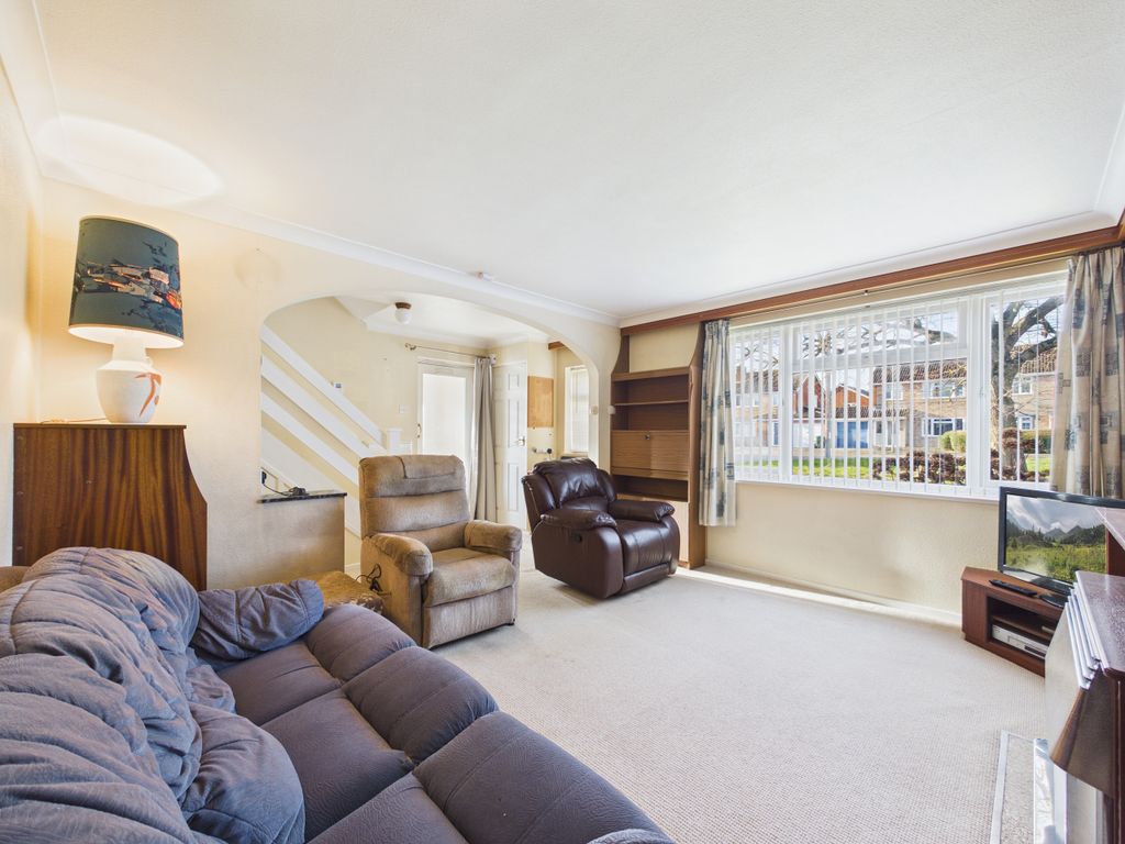 Property photo 3 of 16 Cam01354G0-Pr0655-Still001