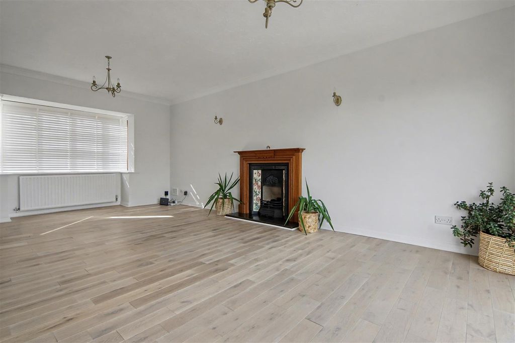 Property photo 3 of 23 Dsc02351.Jpeg