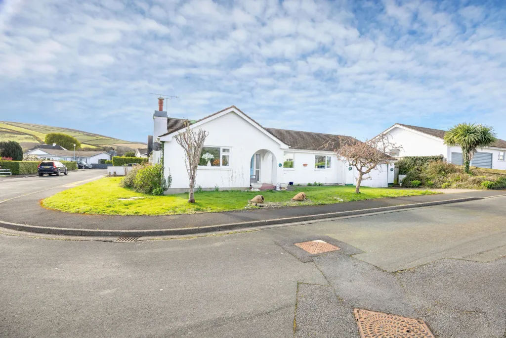 Property photo 1 of 34