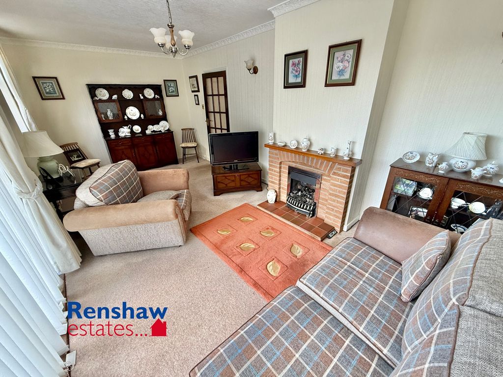 Property photo 2 of 13 L (1)