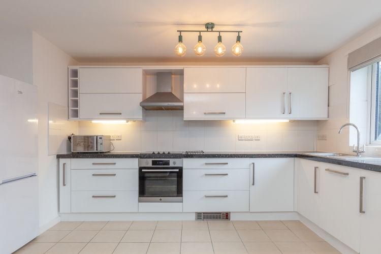 Property photo 1 of 9 271969