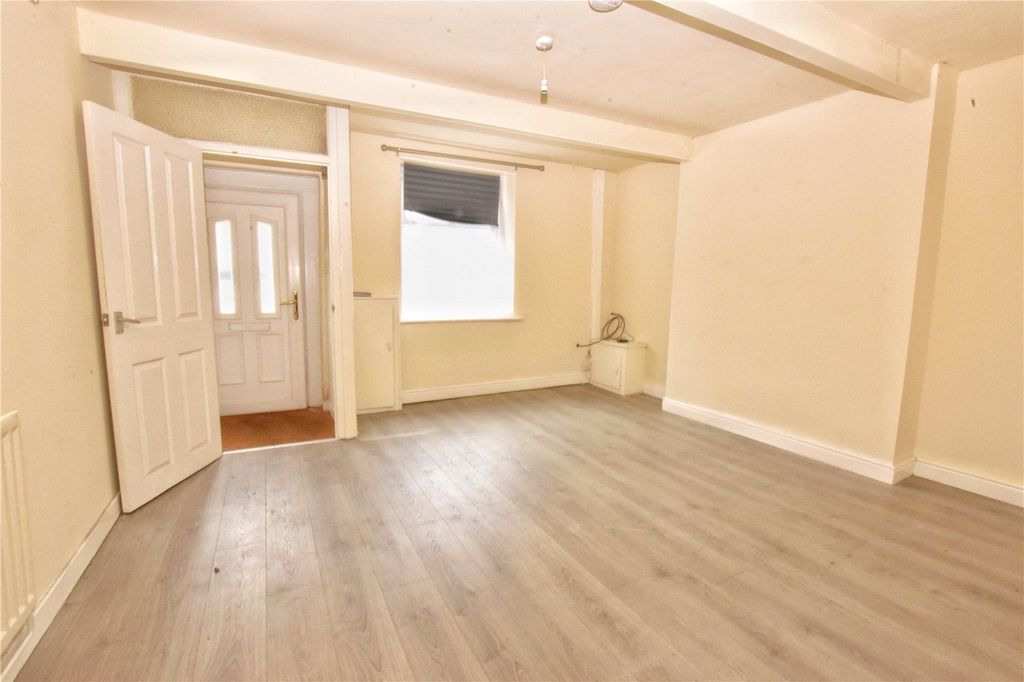 Property photo 2 of 10 Lounge