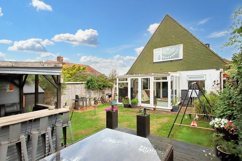 Property photo 3 of 15