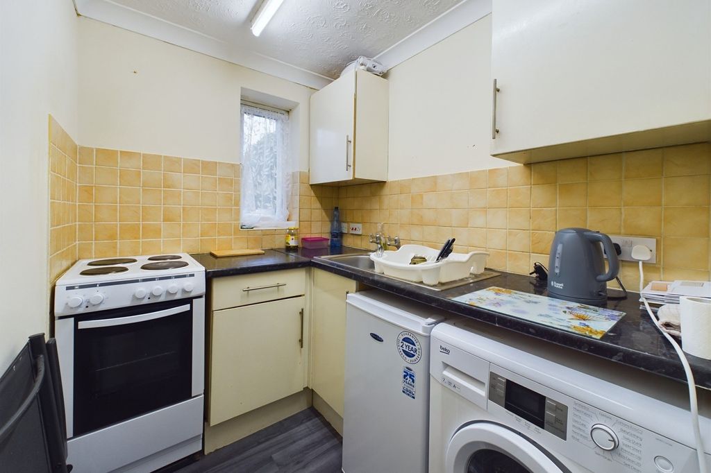 Property photo 2 of 5