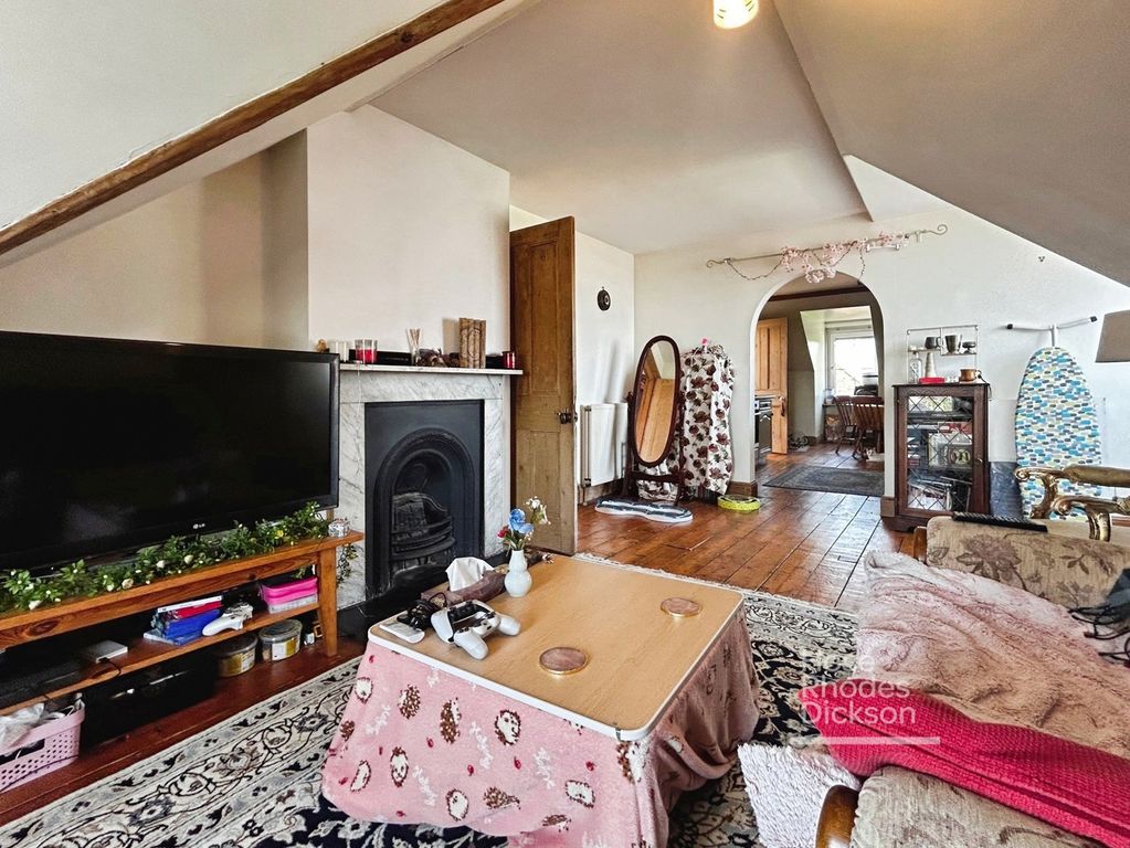 Property photo 3 of 13 Pbox-Img.Jpg