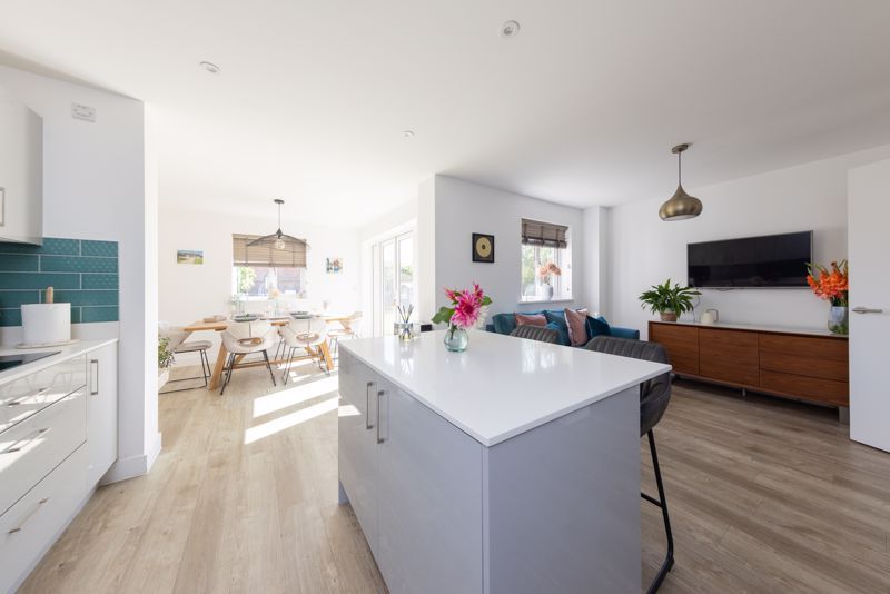 Property photo 2 of 25 Photo 16