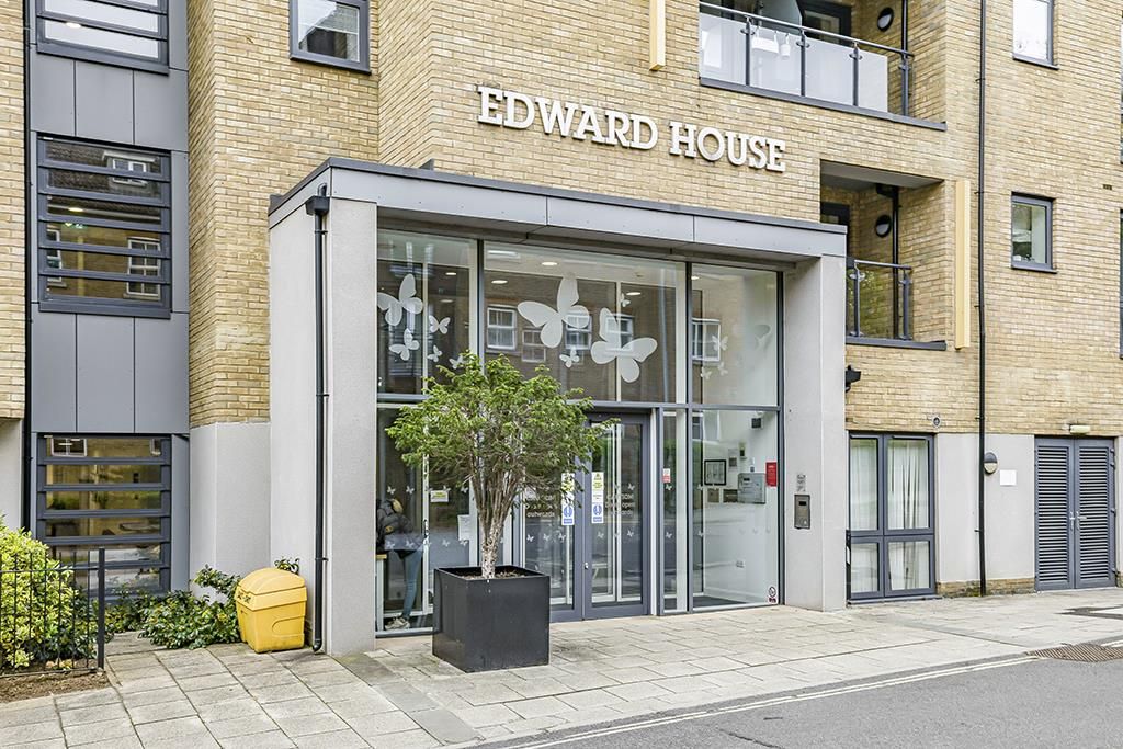 Property photo 2 of 17 17_79217.Jpg