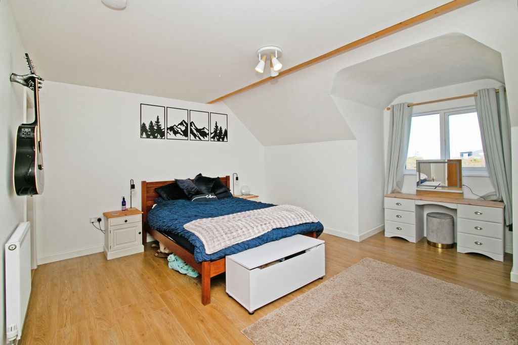 Property photo 2 of 18 Photography