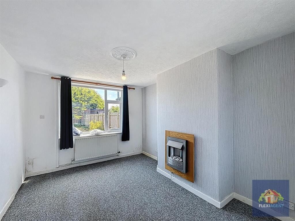 Property photo 2 of 20 4321593