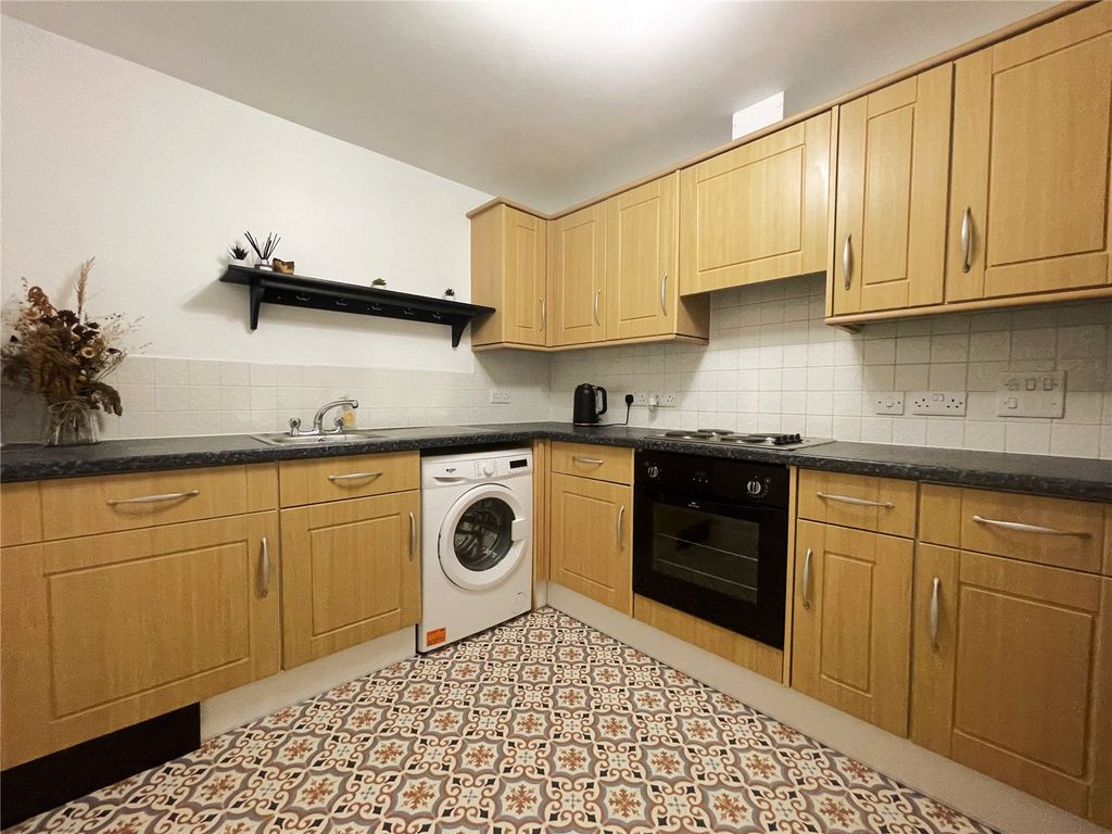 Property photo 2 of 6 Picture No. 19