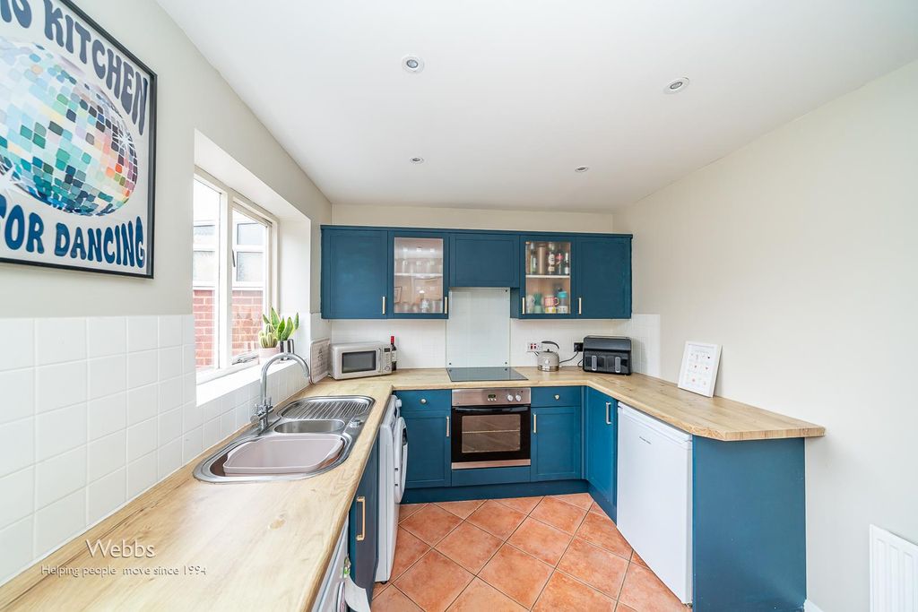 Property photo 3 of 24 Â© Webbs Estate Agents Â© (5 Of 83).Jpg