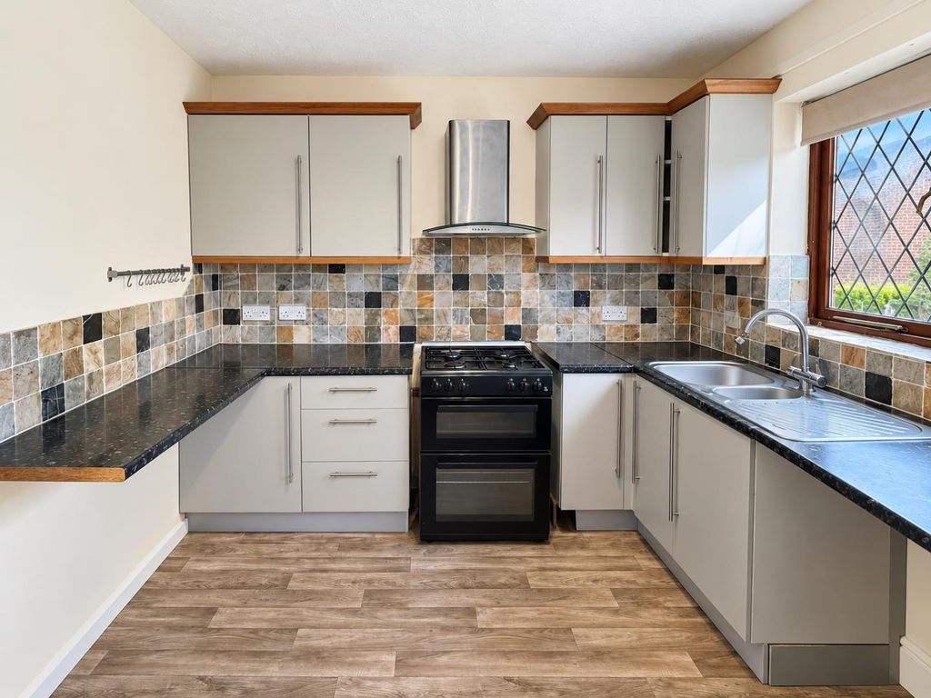 Property photo 3 of 12 Kitchen New.Png