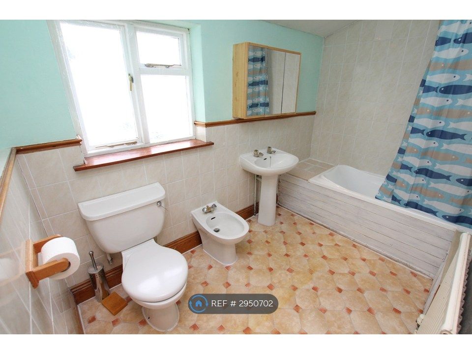 Property photo 3 of 9 Main Bathroom