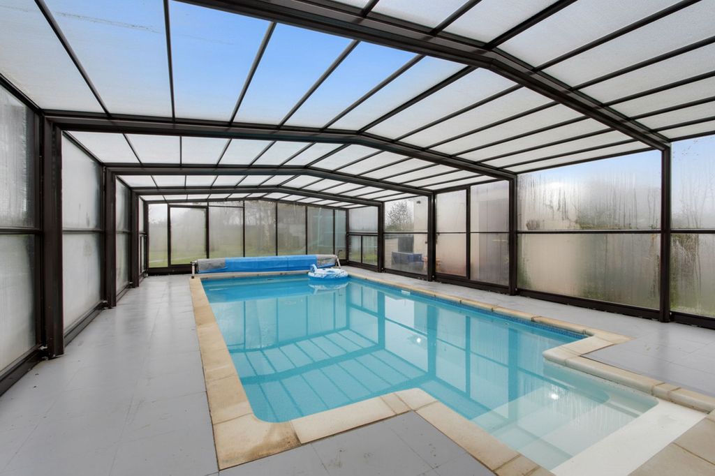 Property photo 1 of 59